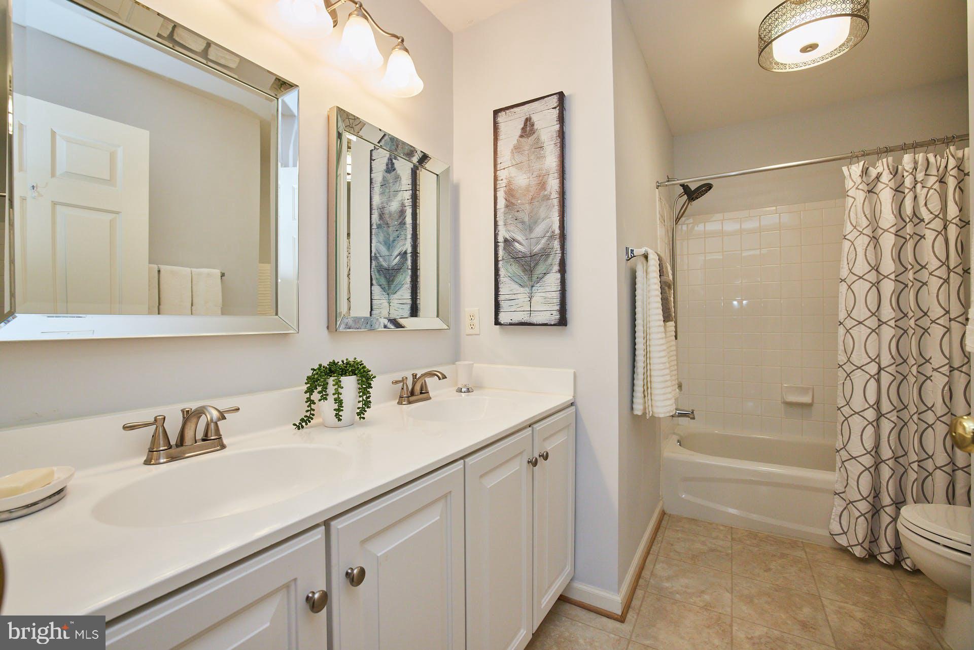 HERITAGE FARMS - Residential