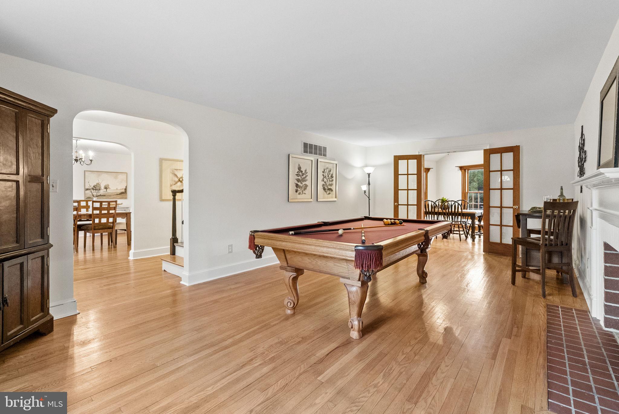 WEST ACRES - Residential