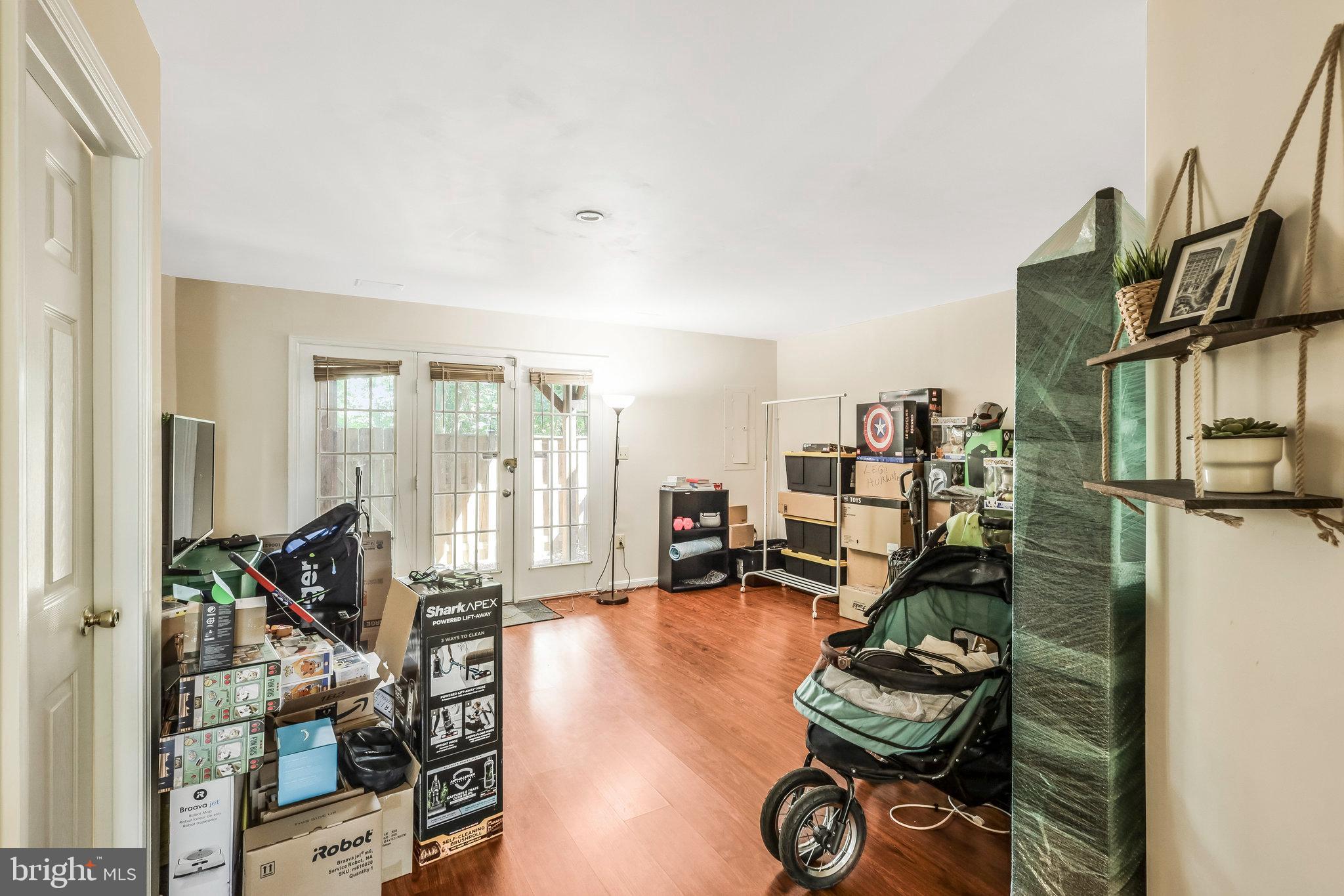 JAPONICA - Residential Lease