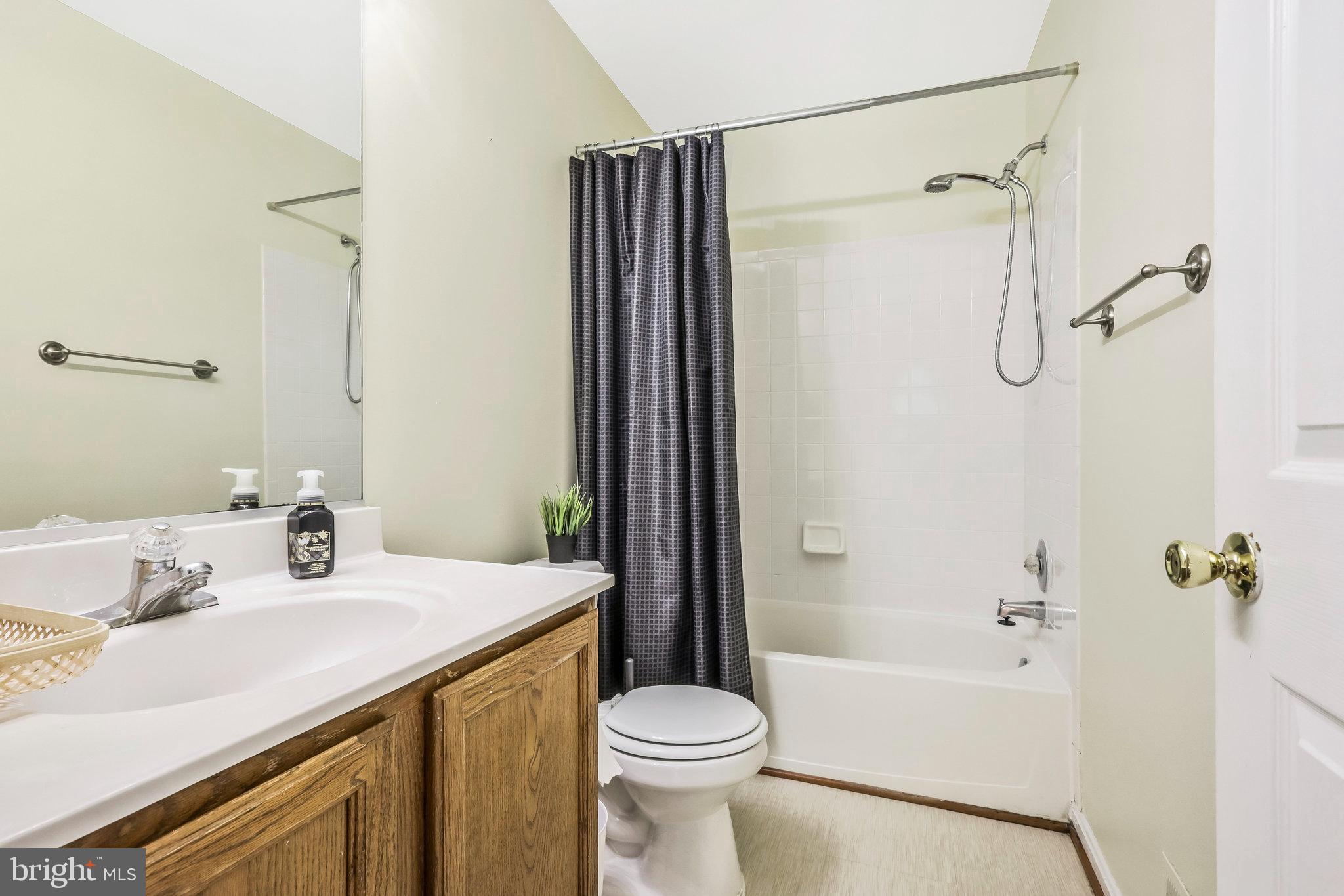 JAPONICA - Residential Lease