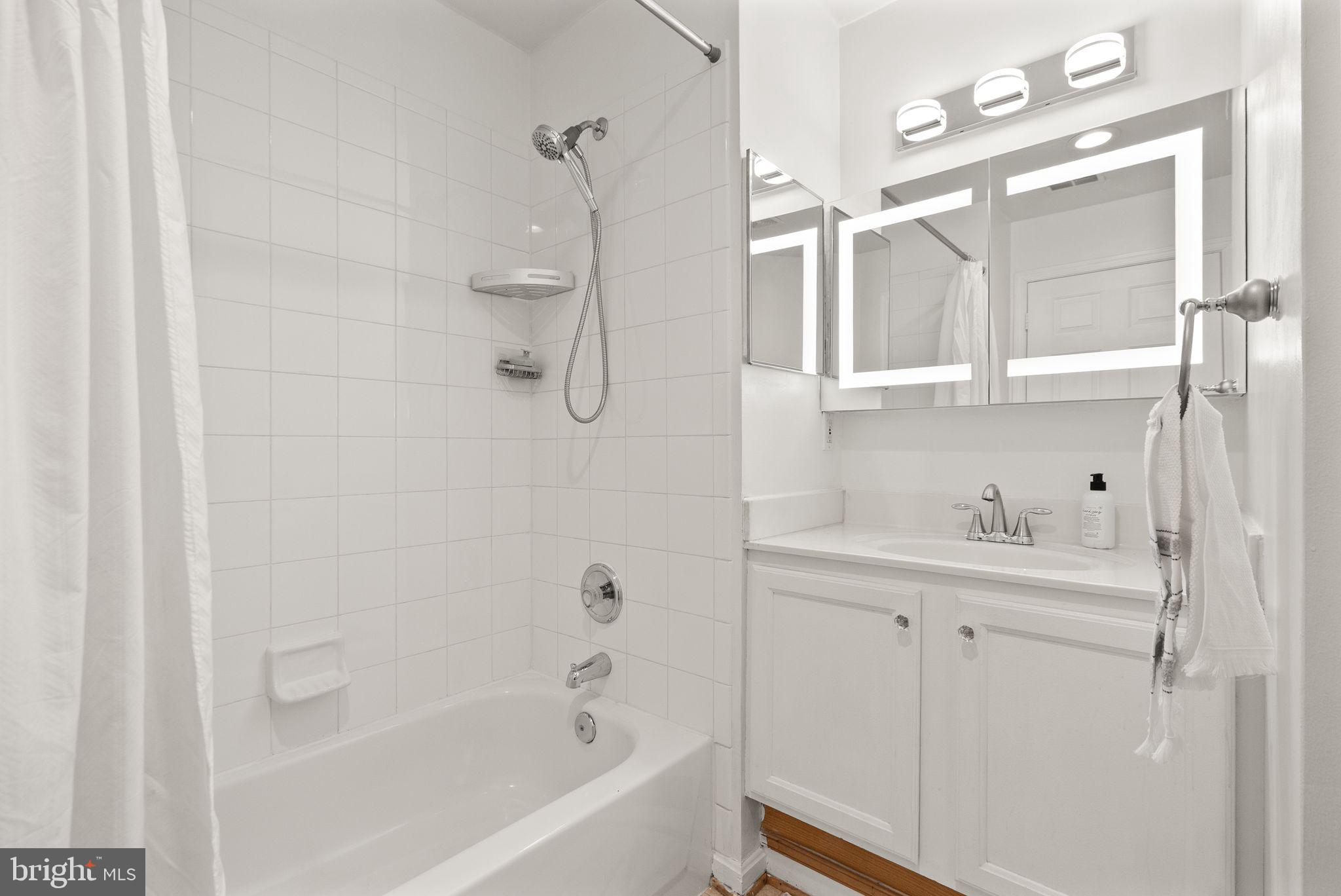 LEESBURG GATEWAY II - Residential