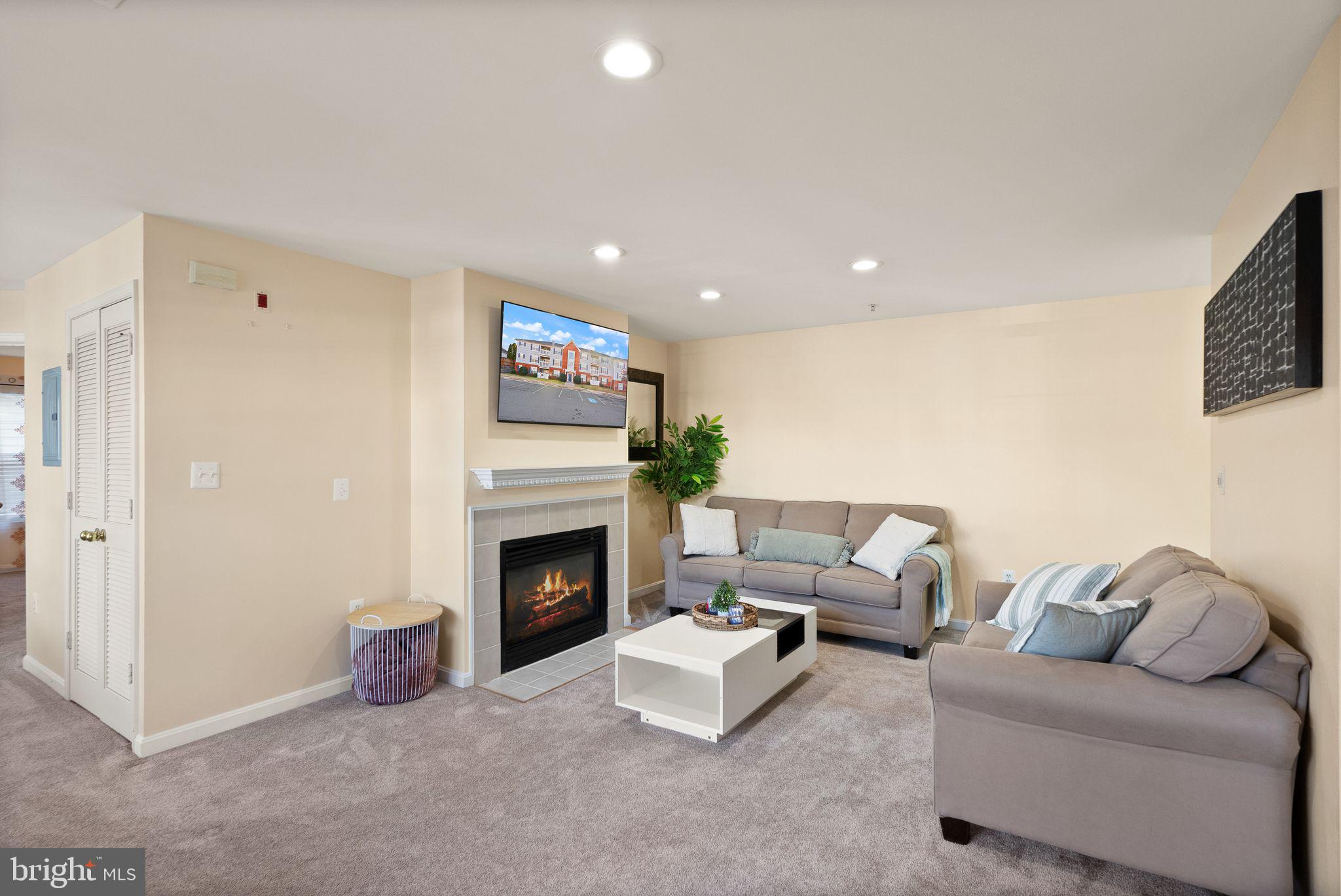 LEESBURG GATEWAY II - Residential