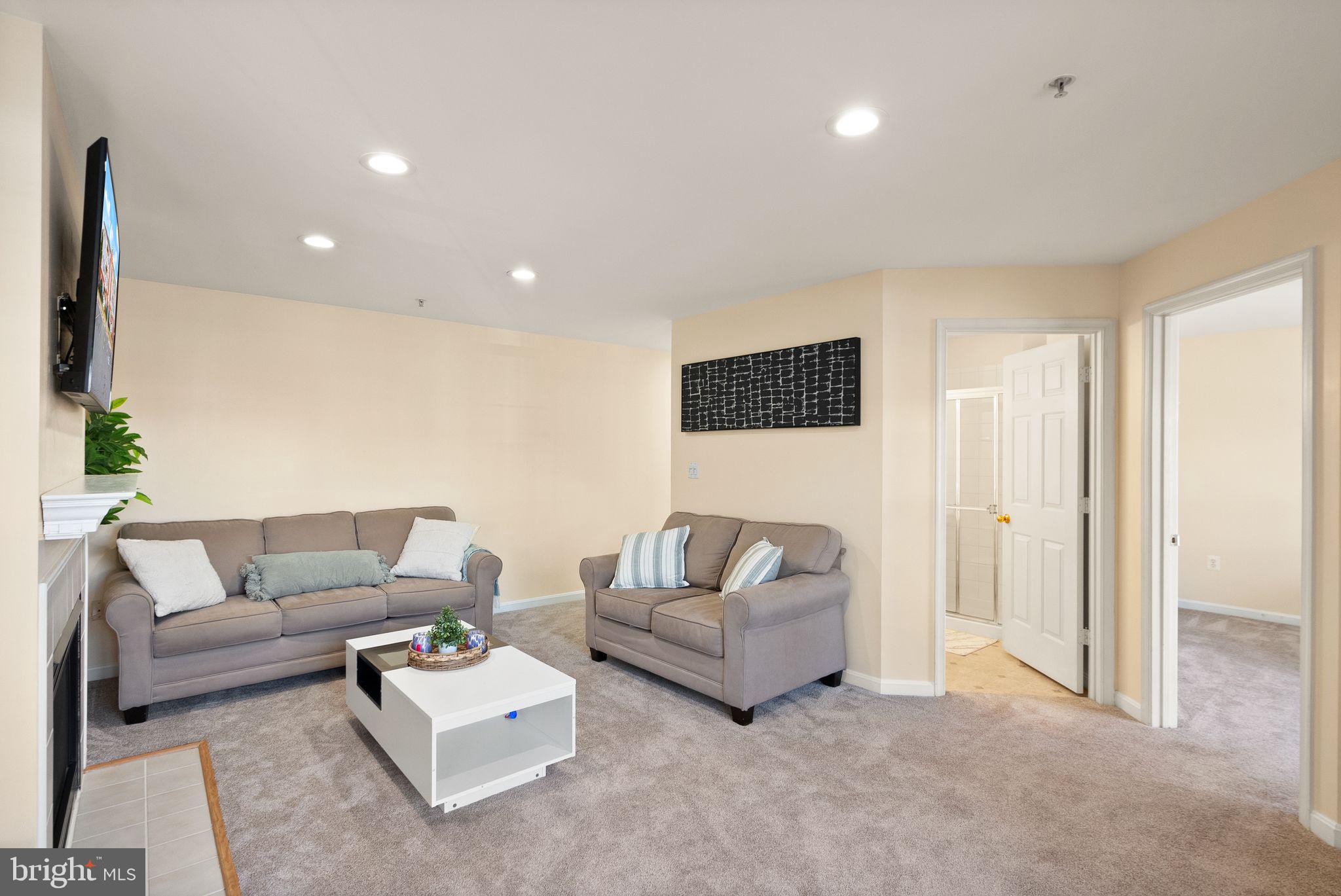 LEESBURG GATEWAY II - Residential