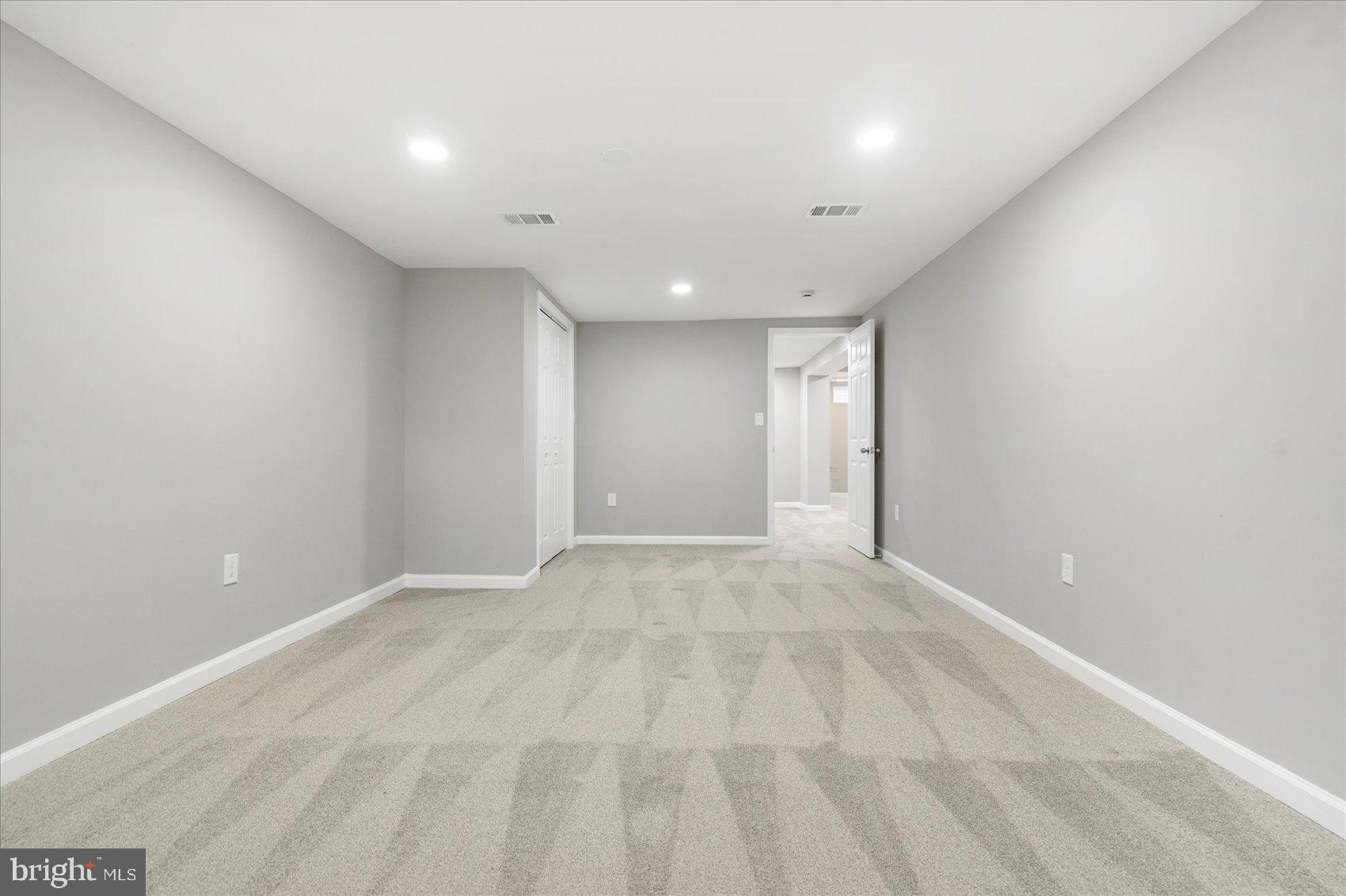 THE HIGHLANDS - Residential