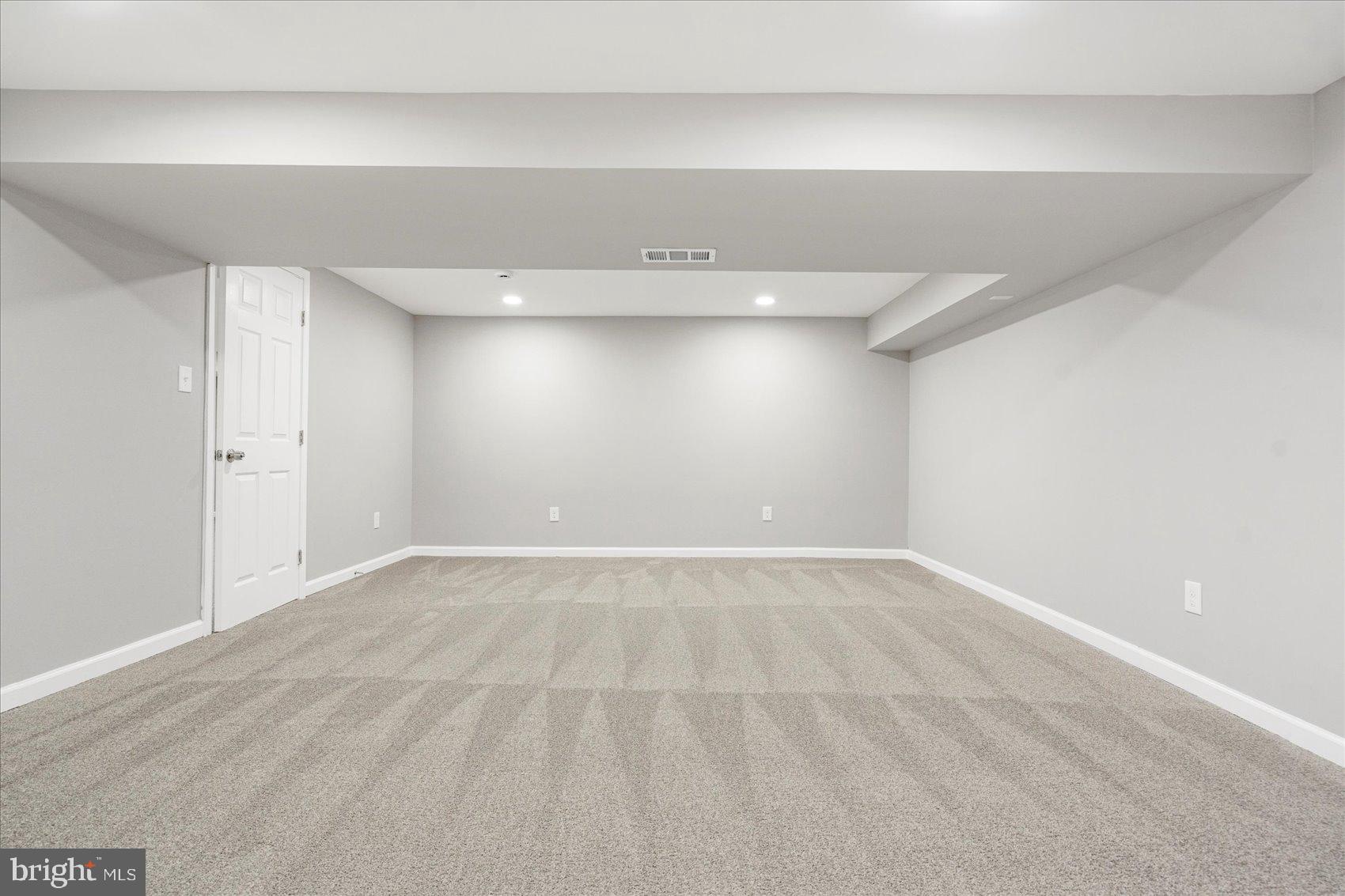 THE HIGHLANDS - Residential