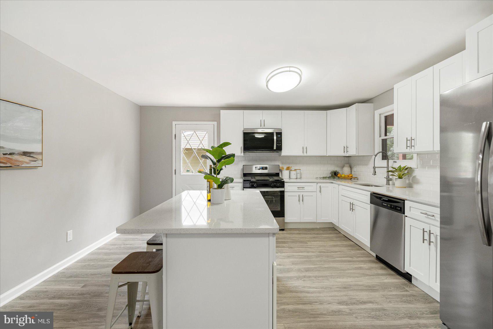 THE HIGHLANDS - Residential