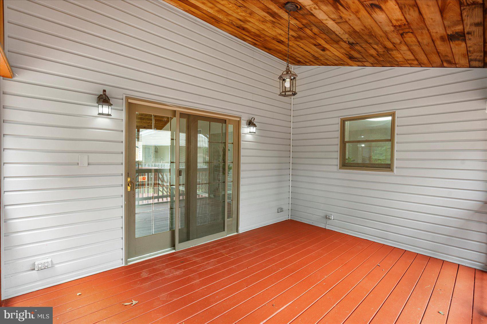 THE HIGHLANDS - Residential