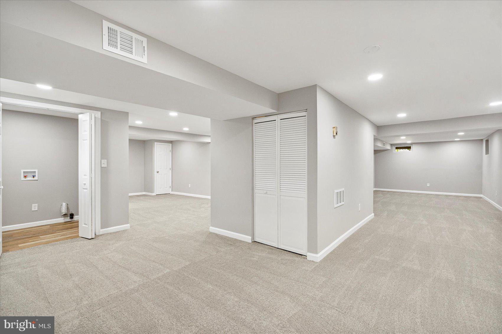 THE HIGHLANDS - Residential