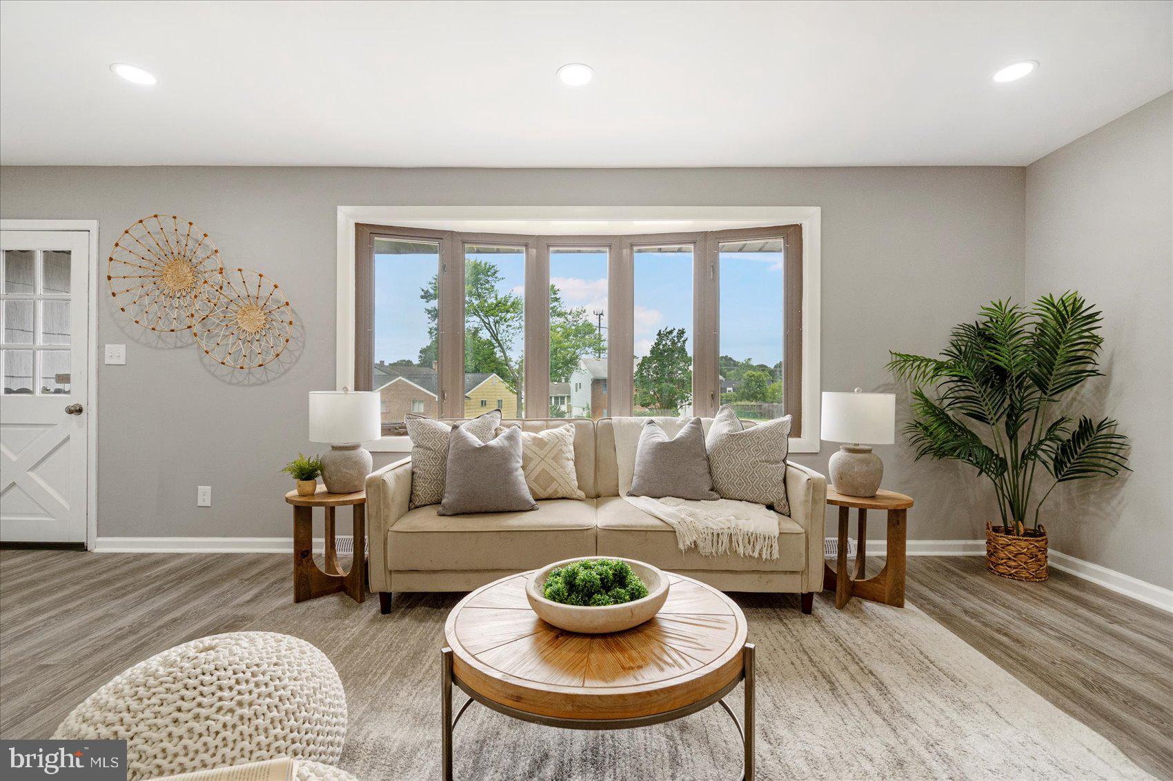 305 LIONSHEART GLEN