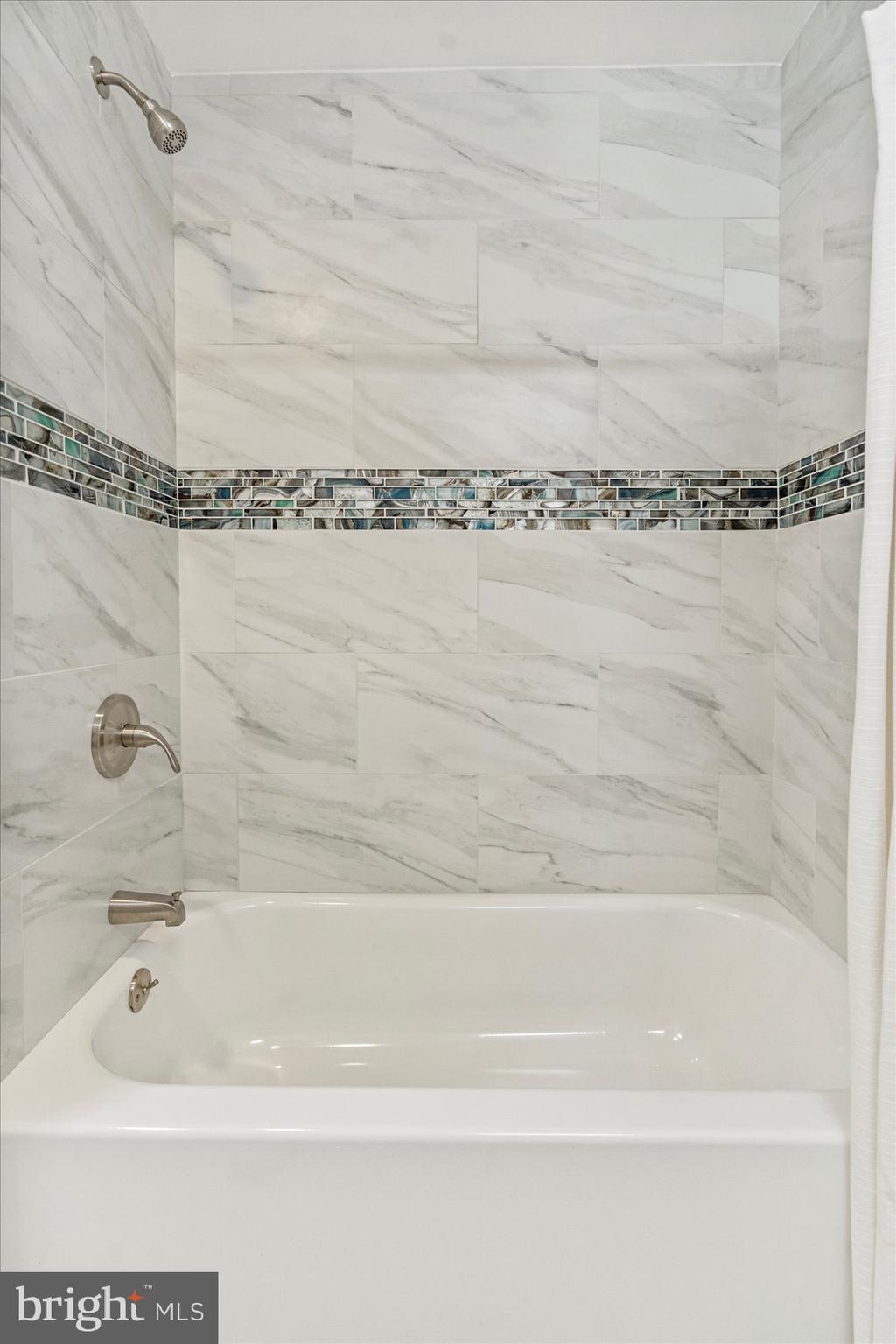 THE HIGHLANDS - Residential