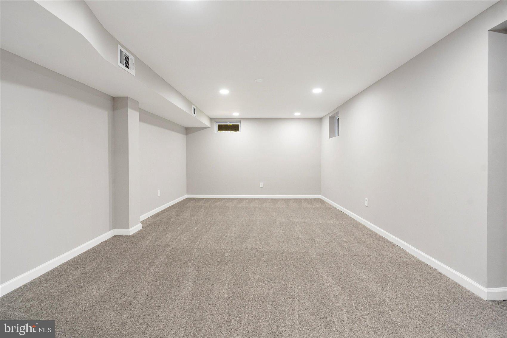 THE HIGHLANDS - Residential