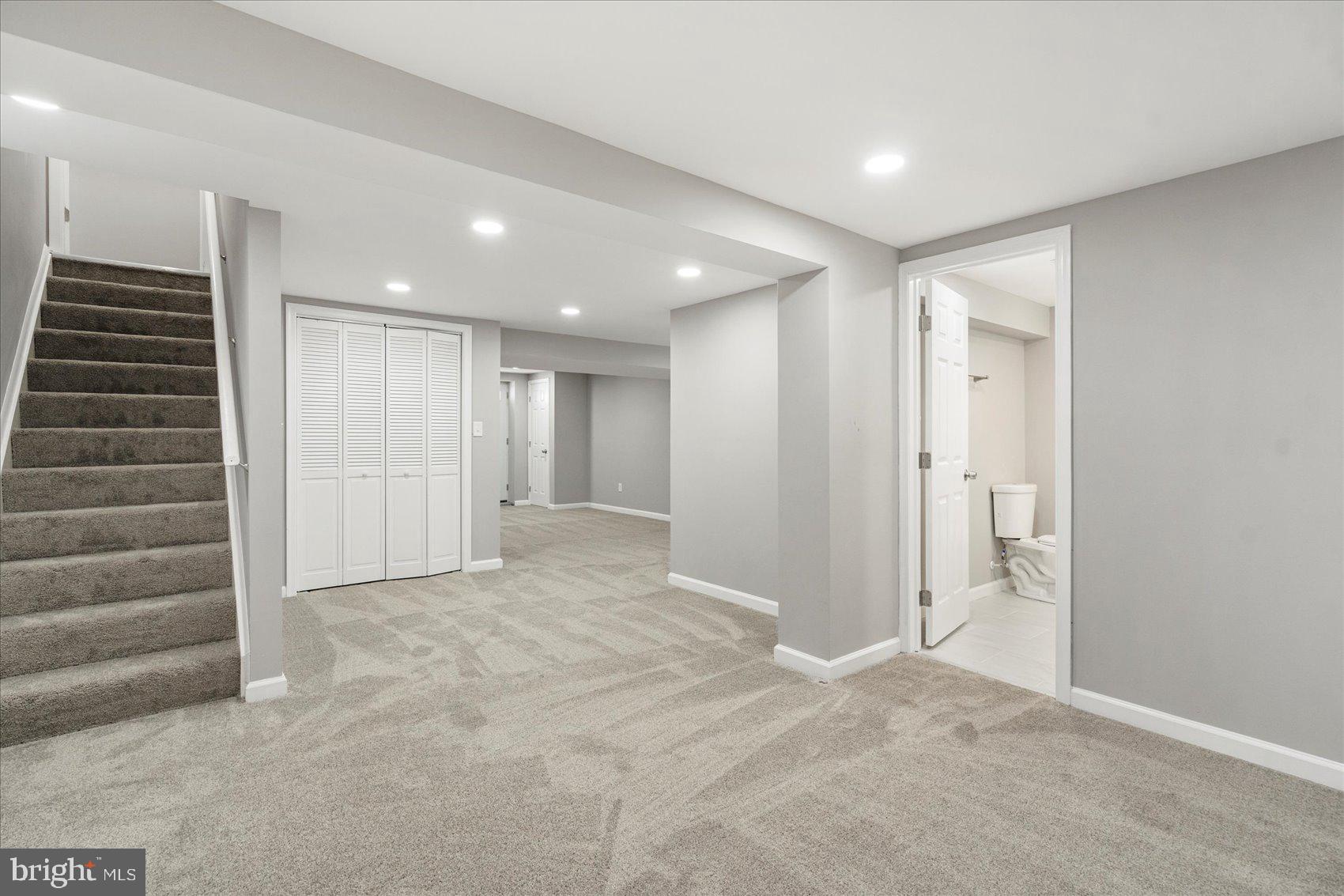 THE HIGHLANDS - Residential