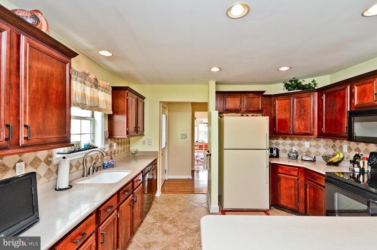 WALDEN - Residential Lease