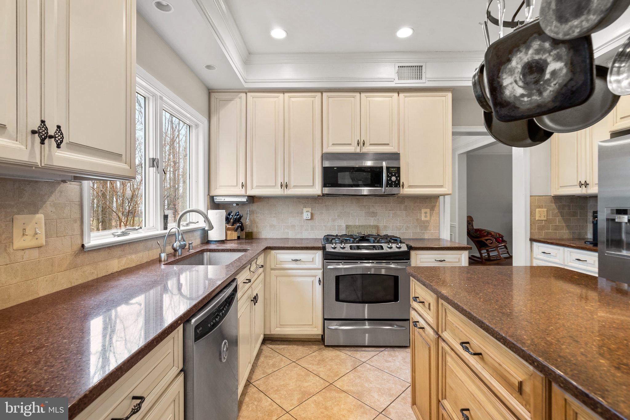 HALLOWELL - Residential