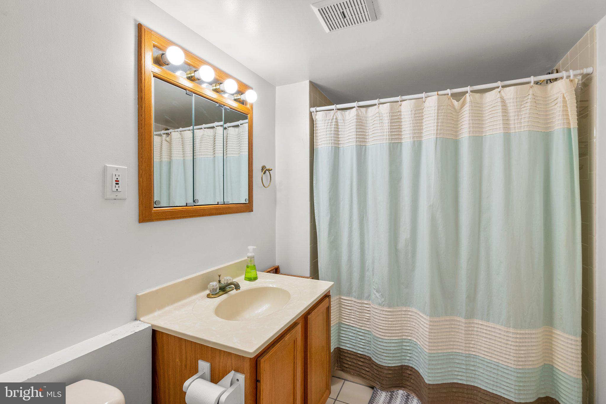 HALLOWELL - Residential