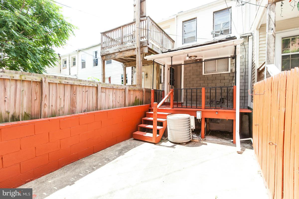 WASHINGTON VILLAGE - Residential Lease