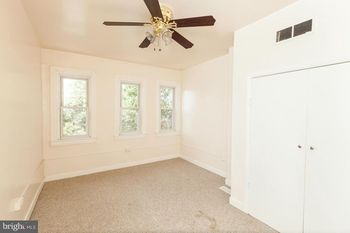 WASHINGTON VILLAGE - Residential Lease