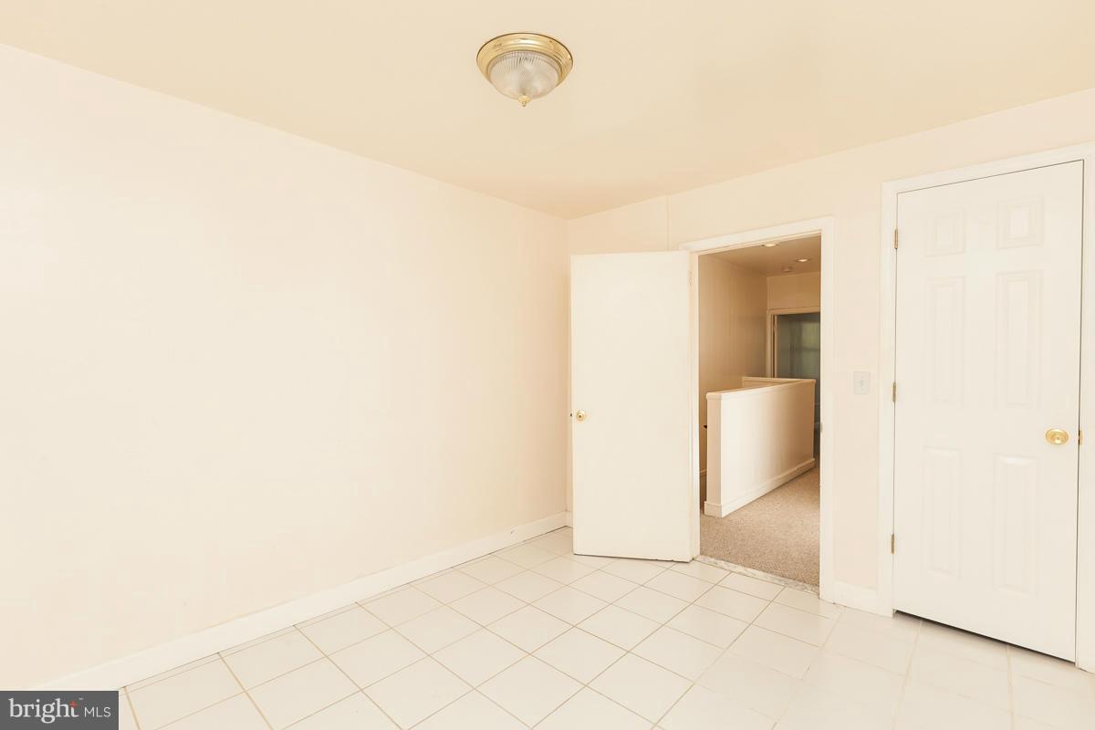 WASHINGTON VILLAGE - Residential Lease