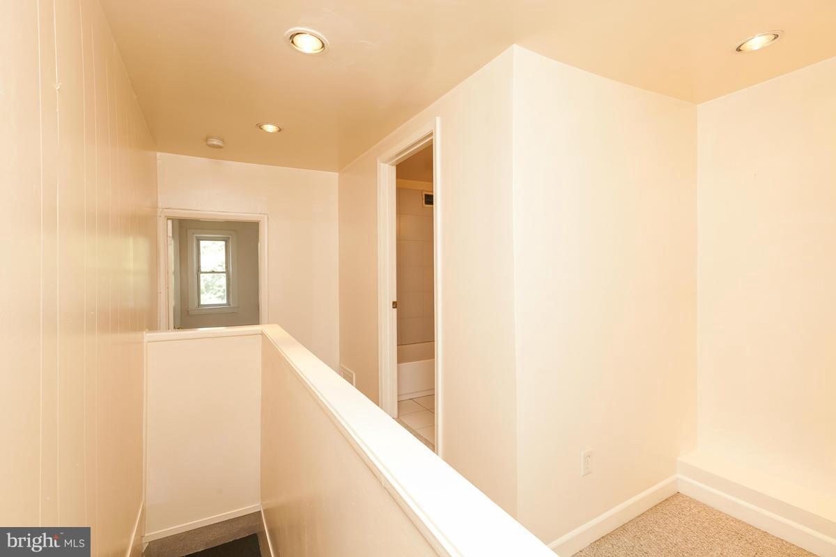 WASHINGTON VILLAGE - Residential Lease