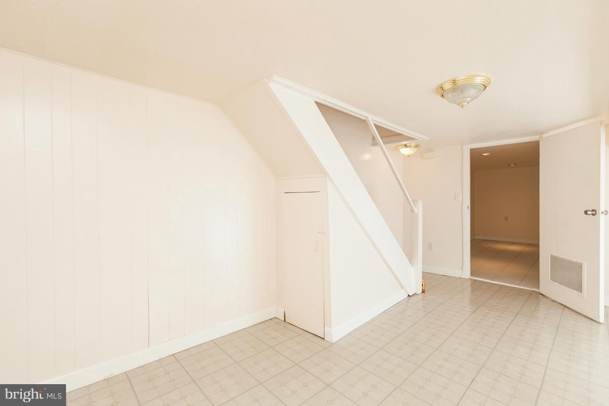 WASHINGTON VILLAGE - Residential Lease