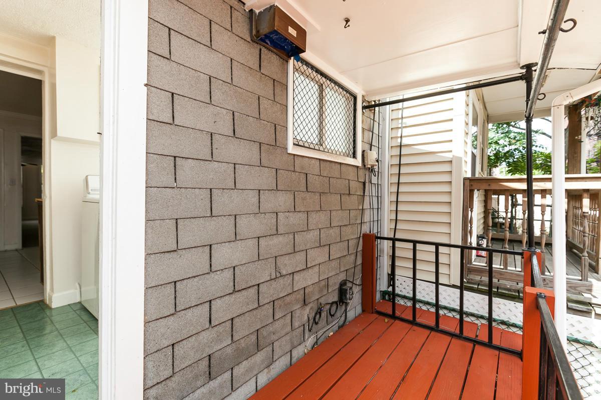 WASHINGTON VILLAGE - Residential Lease