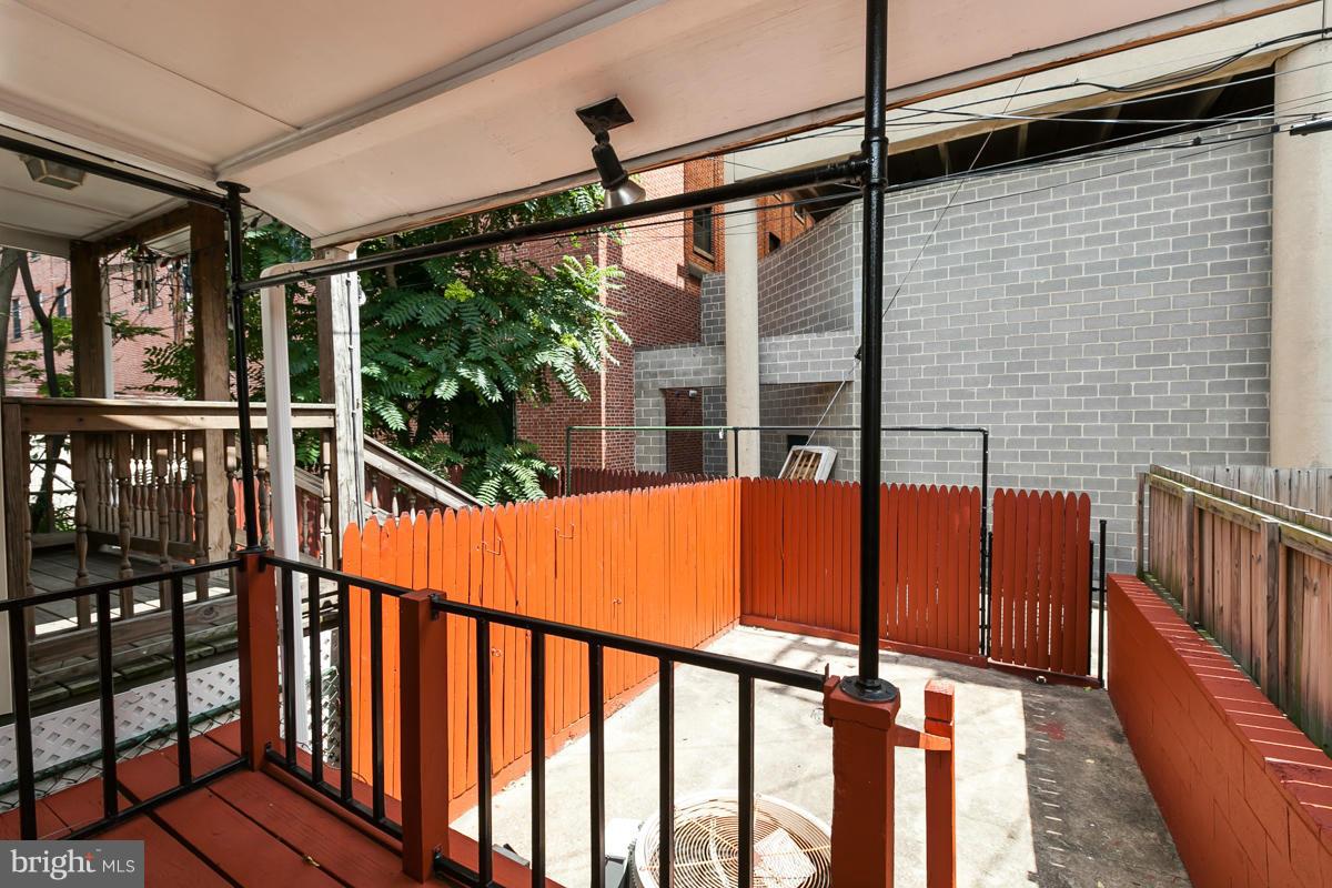 WASHINGTON VILLAGE - Residential Lease