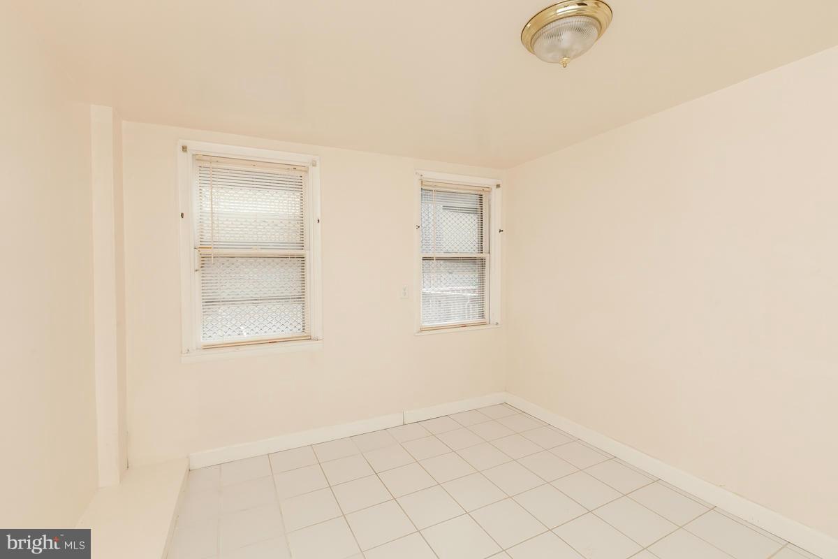 WASHINGTON VILLAGE - Residential Lease