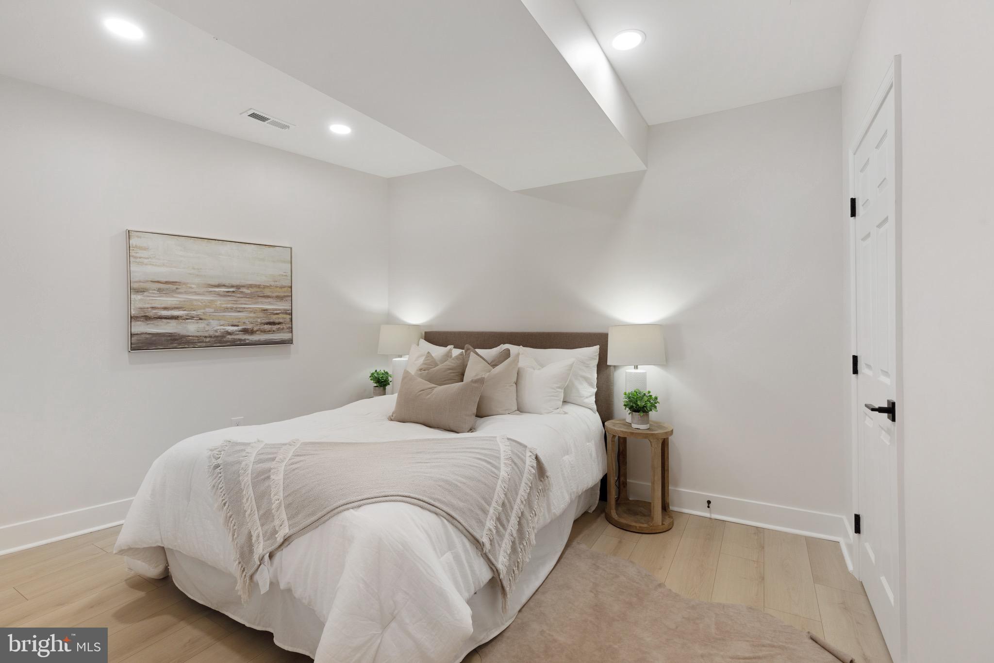 FELLS POINT HISTORIC DISTRICT - Residential Lease