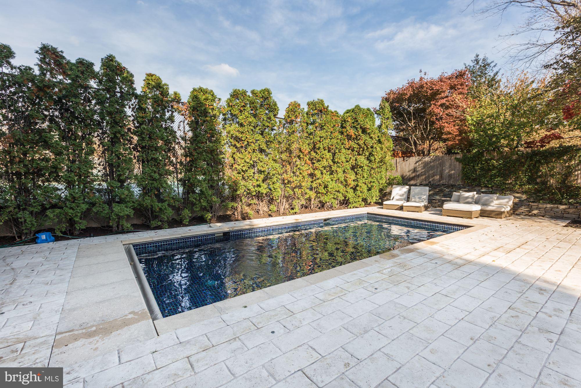 GEORGETOWN - Residential