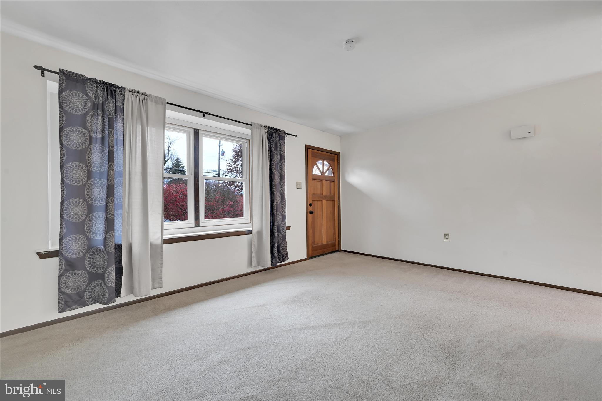 LAKE WYNONAH - Residential