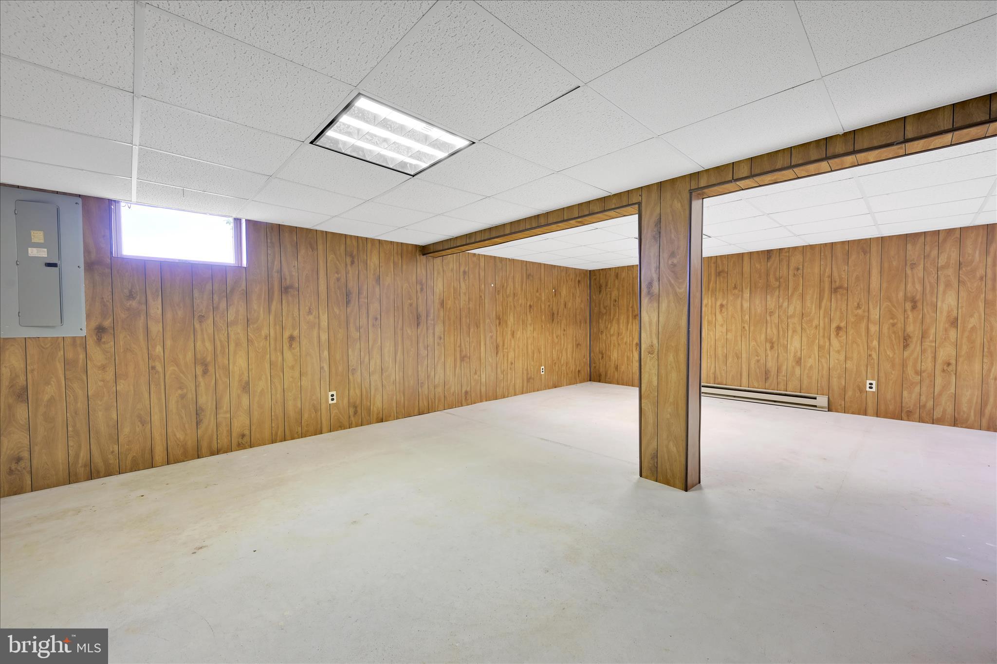 LAKE WYNONAH - Residential