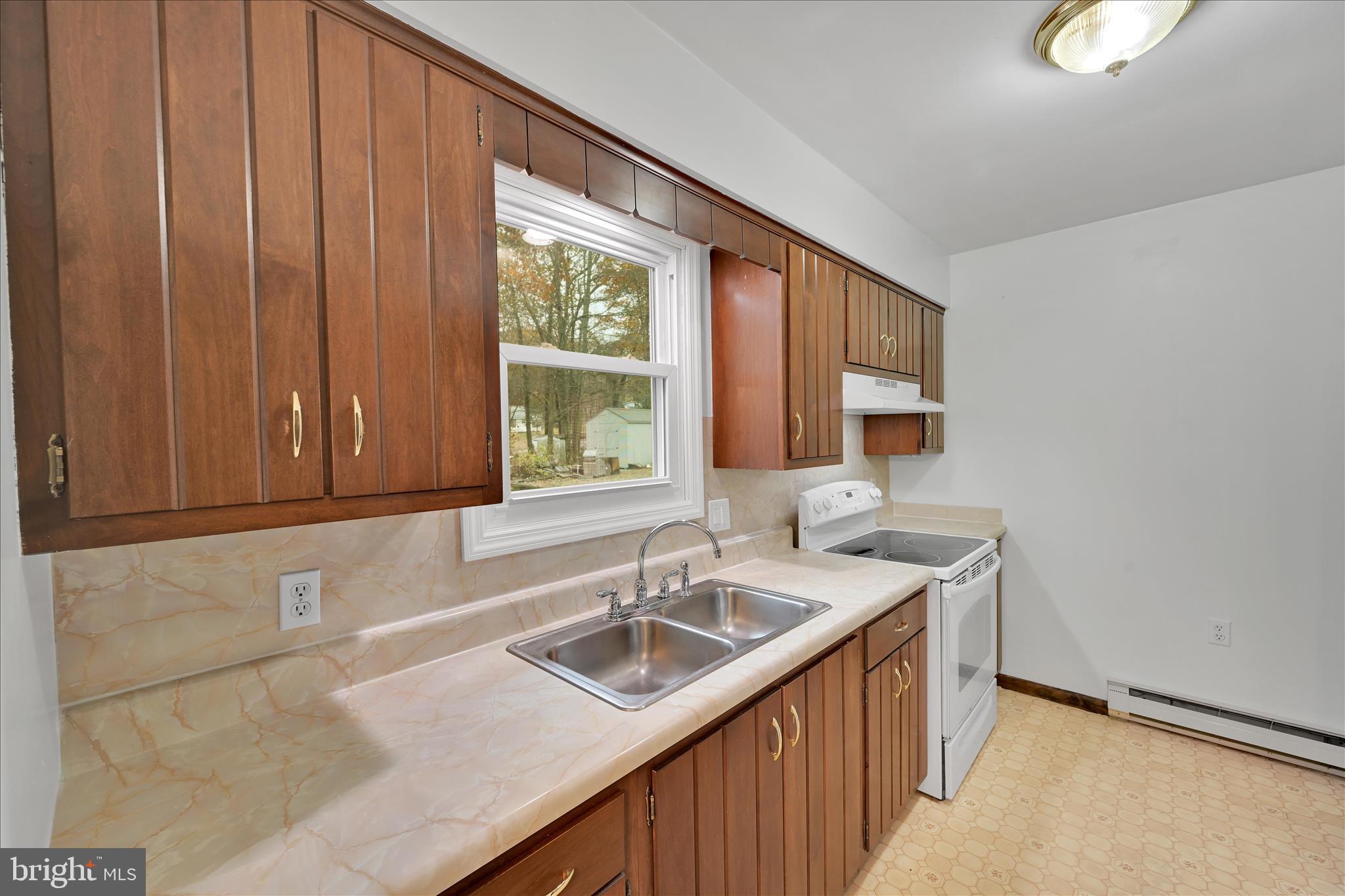 LAKE WYNONAH - Residential