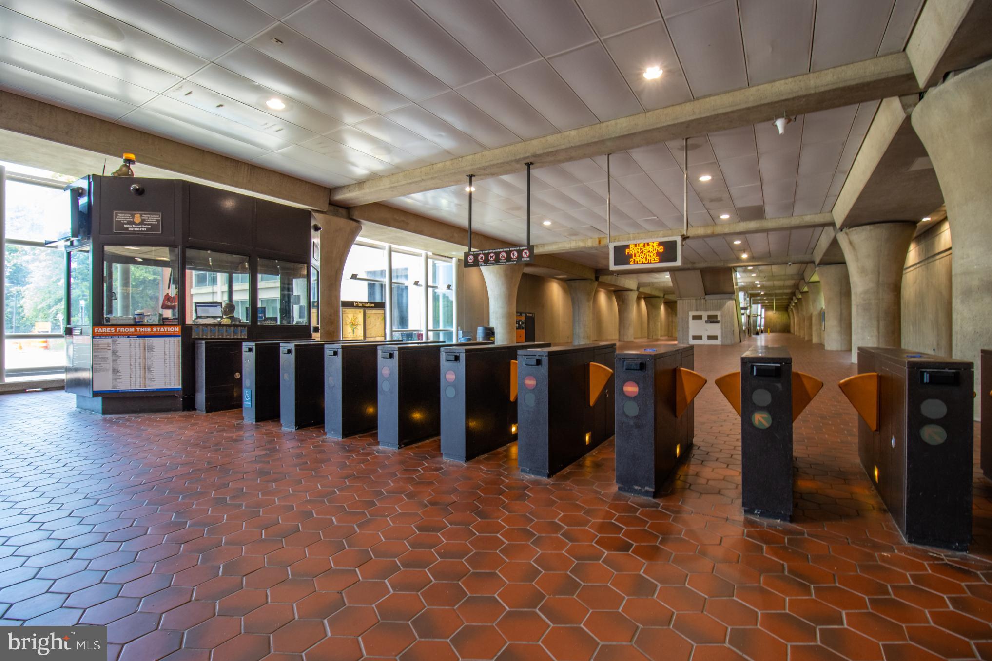 MARLBORO RIDGE - Residential