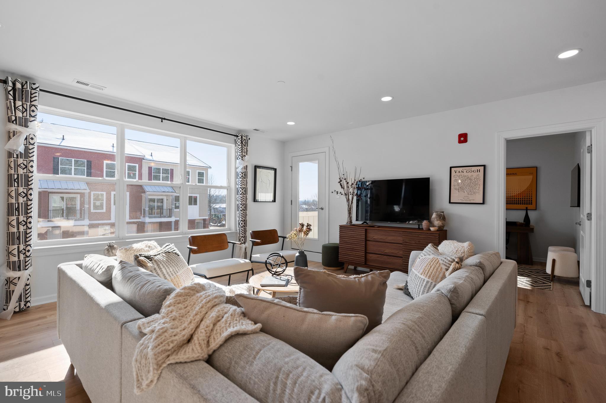 ARBOR PLACE - Residential