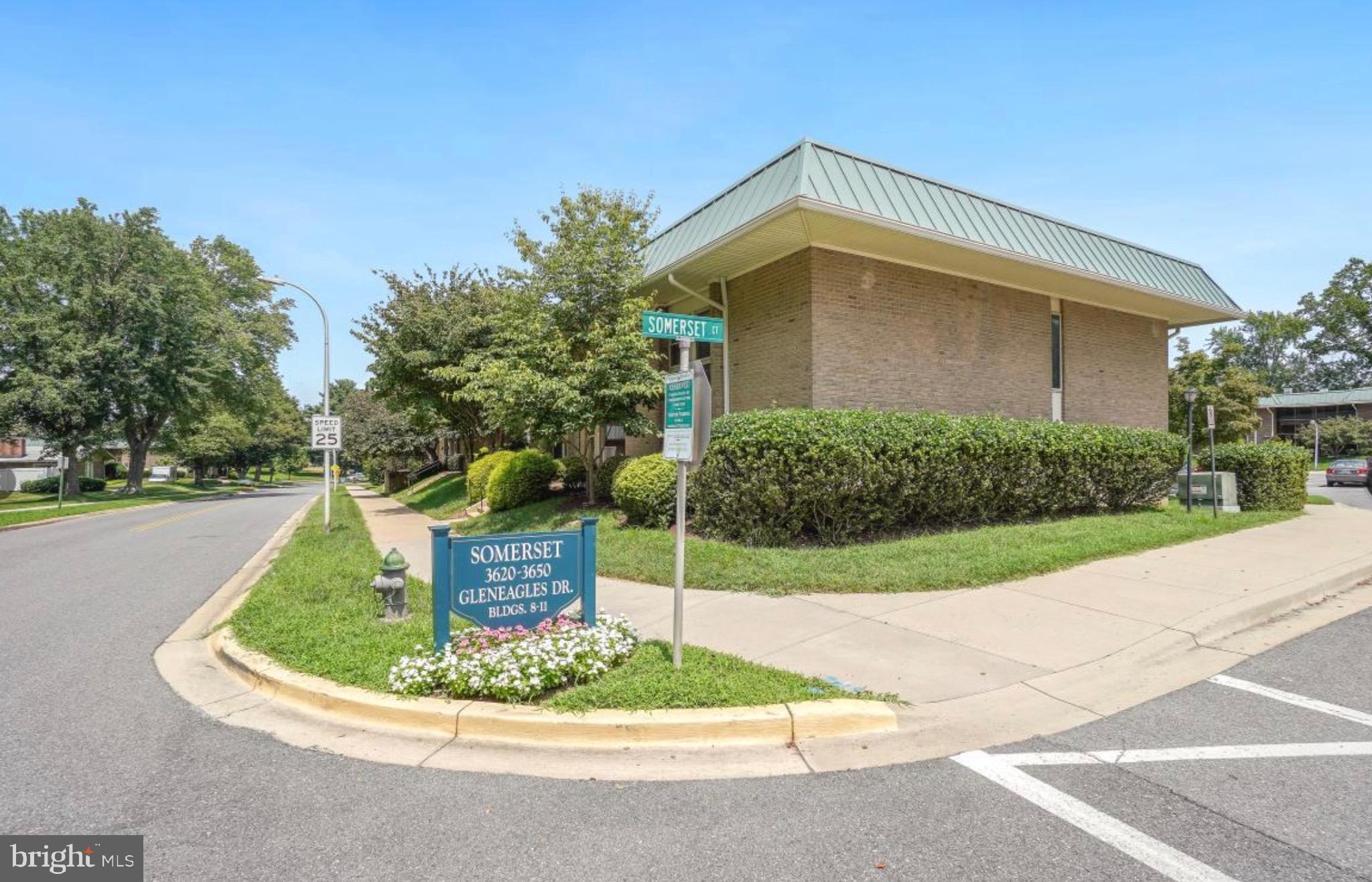 LEISURE WORLD - Residential