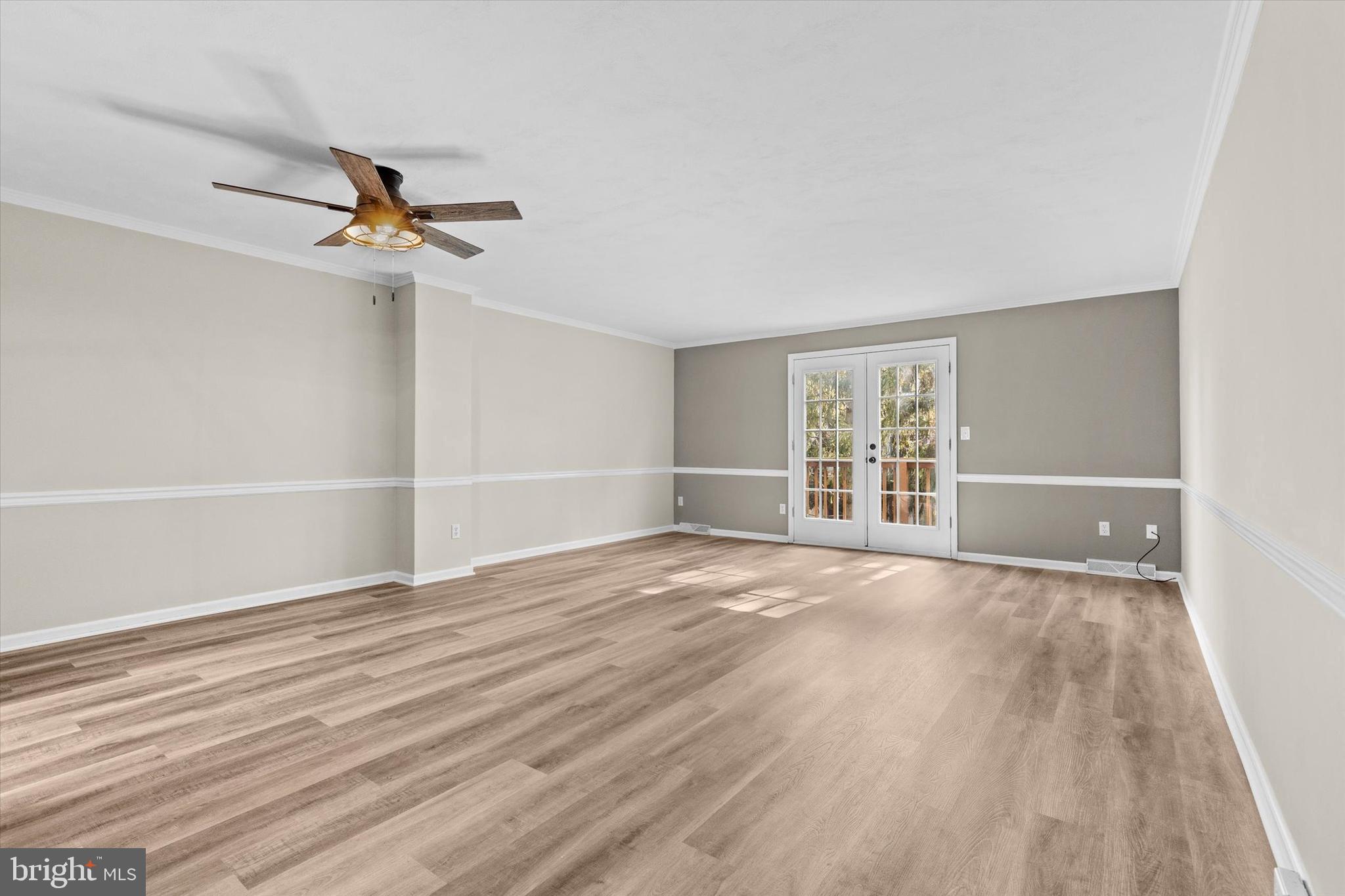 WESTLYN CONDOS - Residential