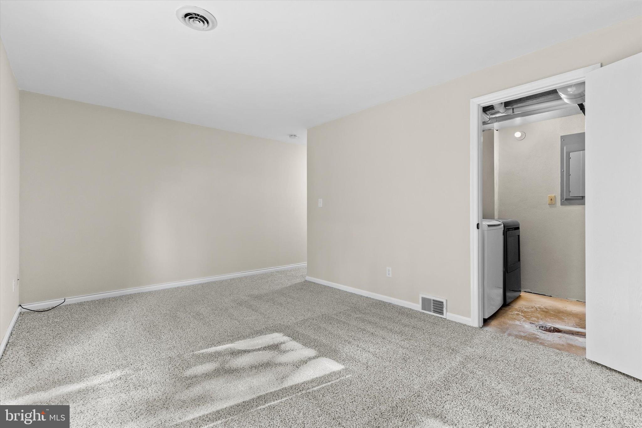 WESTLYN CONDOS - Residential