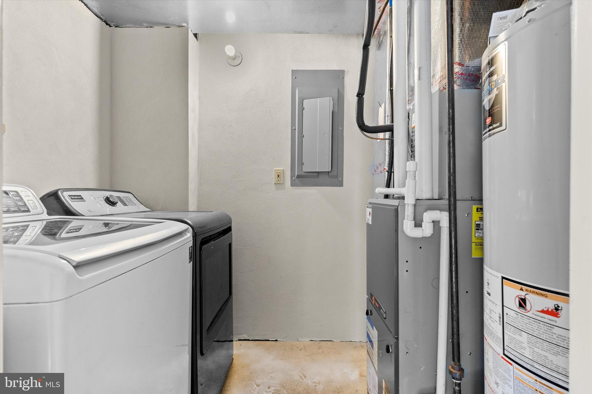 WESTLYN CONDOS - Residential