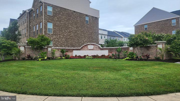 GLEN DALE COMMONS PHASE 2 - Residential Lease