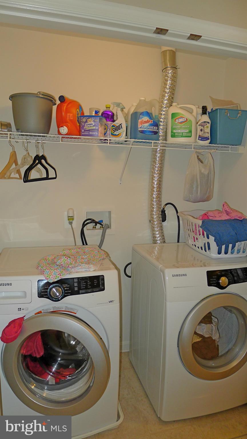 VILLAGE OF WASHINGTON TRAIL - Residential