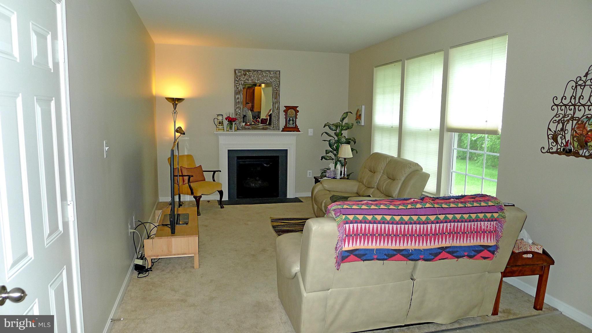 VILLAGE OF WASHINGTON TRAIL - Residential