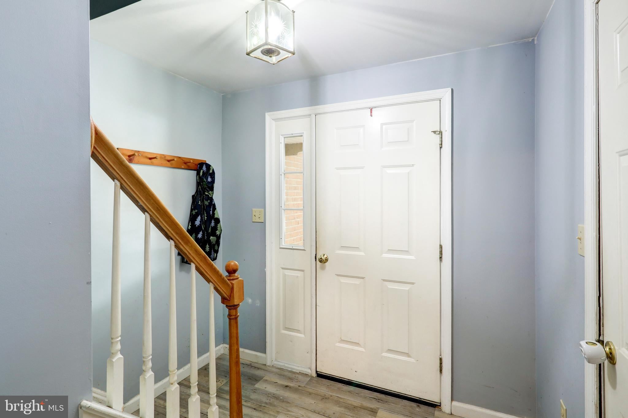 433 CROSSWINDS DRIVE