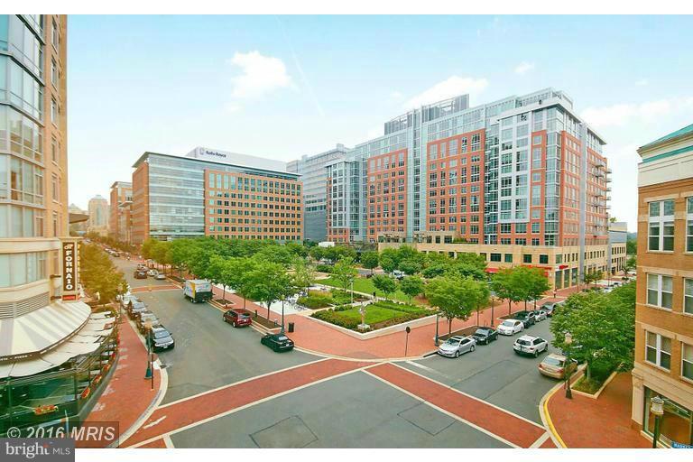 SAVOY AT RESTON TOWN CENTER - Residential Lease