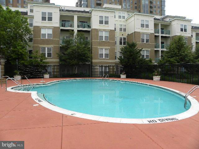 SAVOY AT RESTON TOWN CENTER - Residential Lease