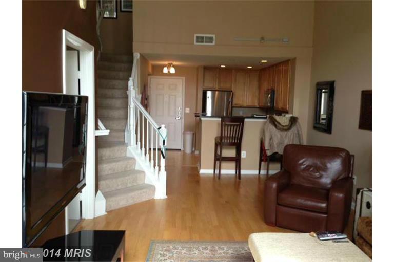 SAVOY AT RESTON TOWN CENTER - Residential Lease