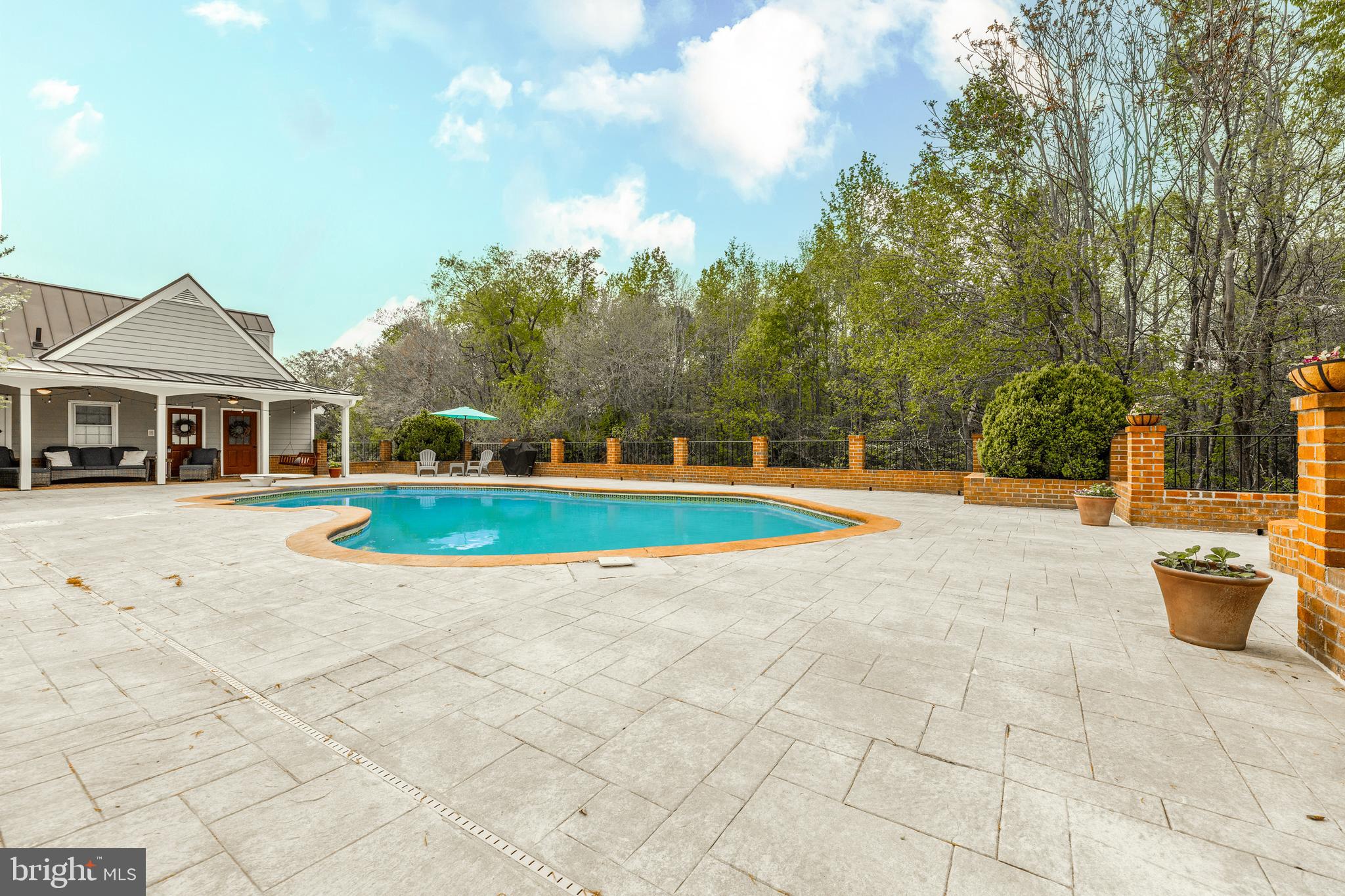 BOSCOBEL FARMS - Residential