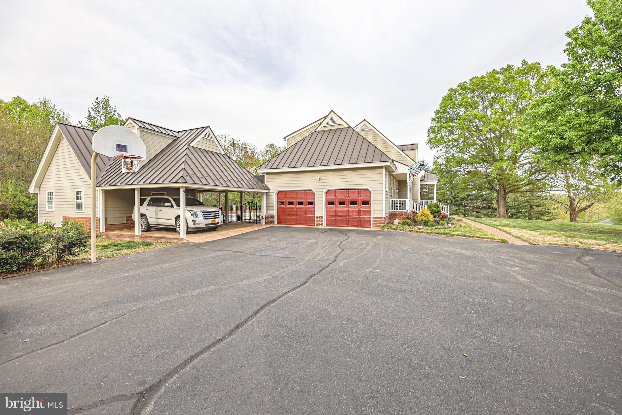 BOSCOBEL FARMS - Residential