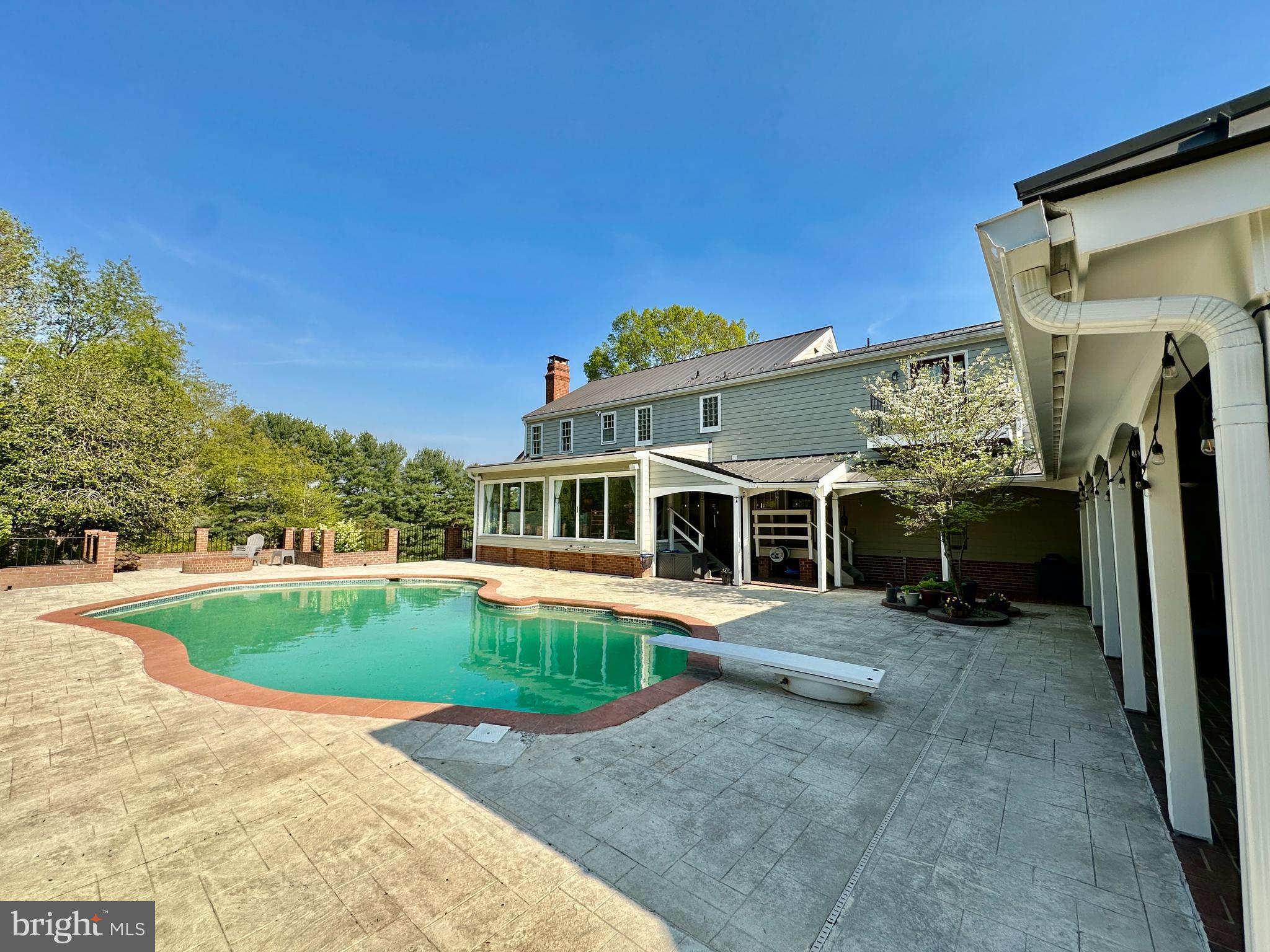 9 KING GEORGES GRANT