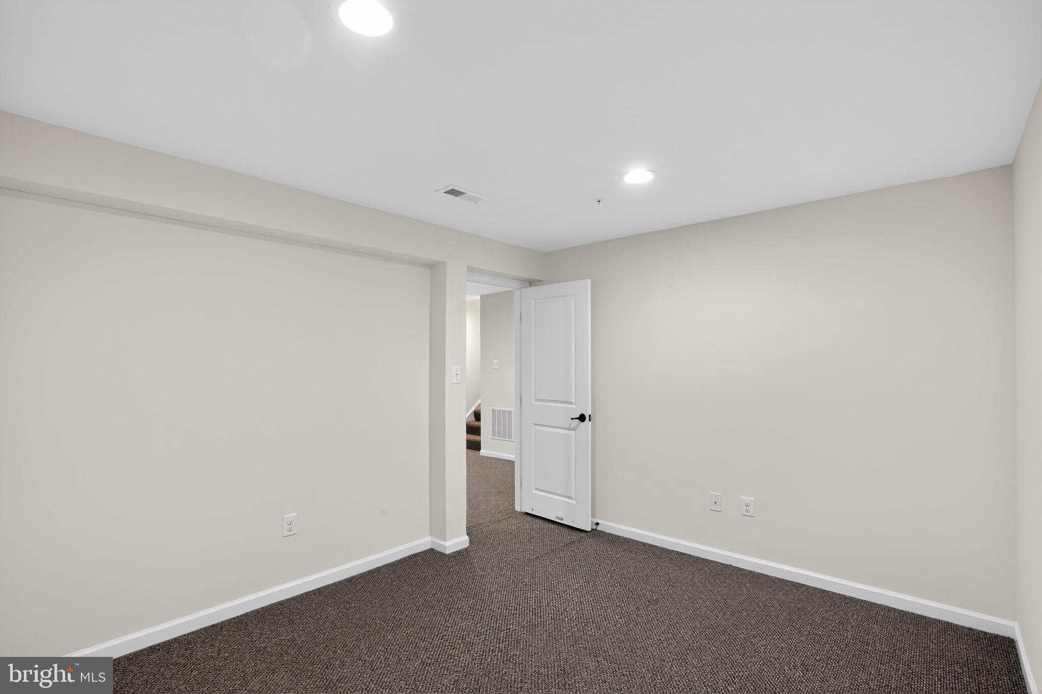 LINDEN GROVE - Residential