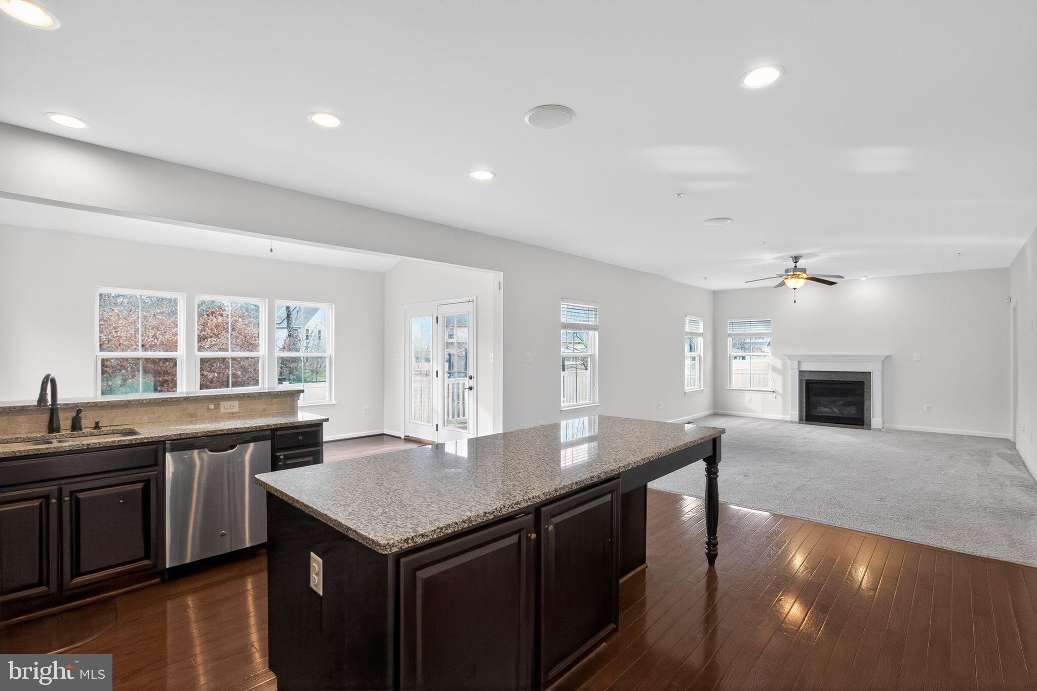 LINDEN GROVE - Residential